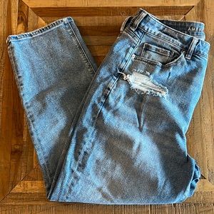 AE Mom Straight Jeans